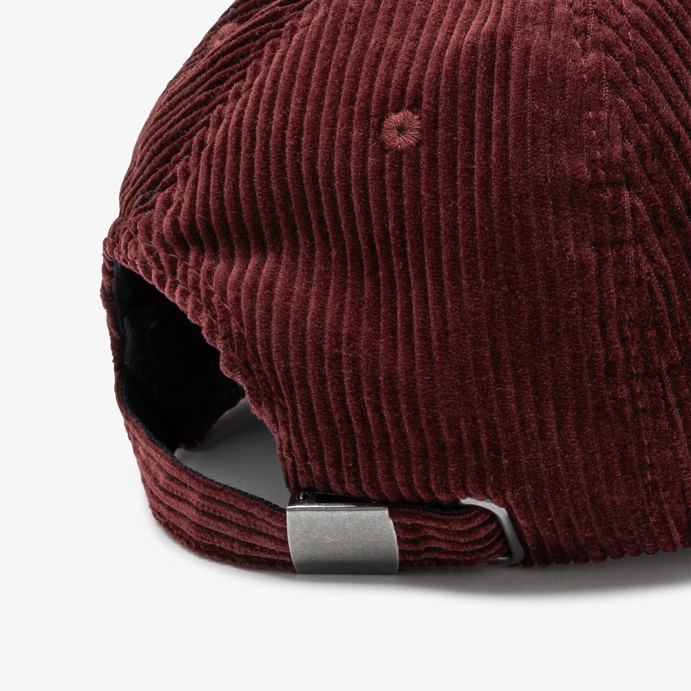 Casquette en velours bordeaux
